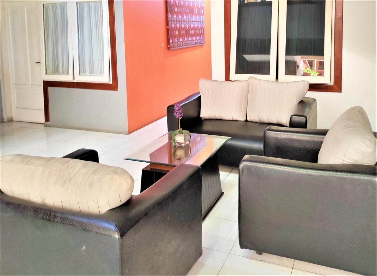 Arwiga Hotel Bandung Exterior foto